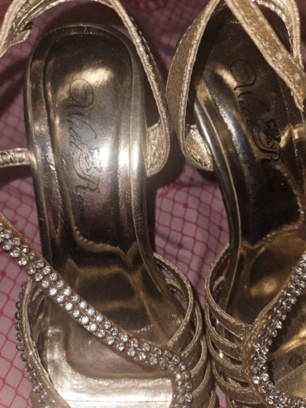 Golden heels - Picture 3 of 6